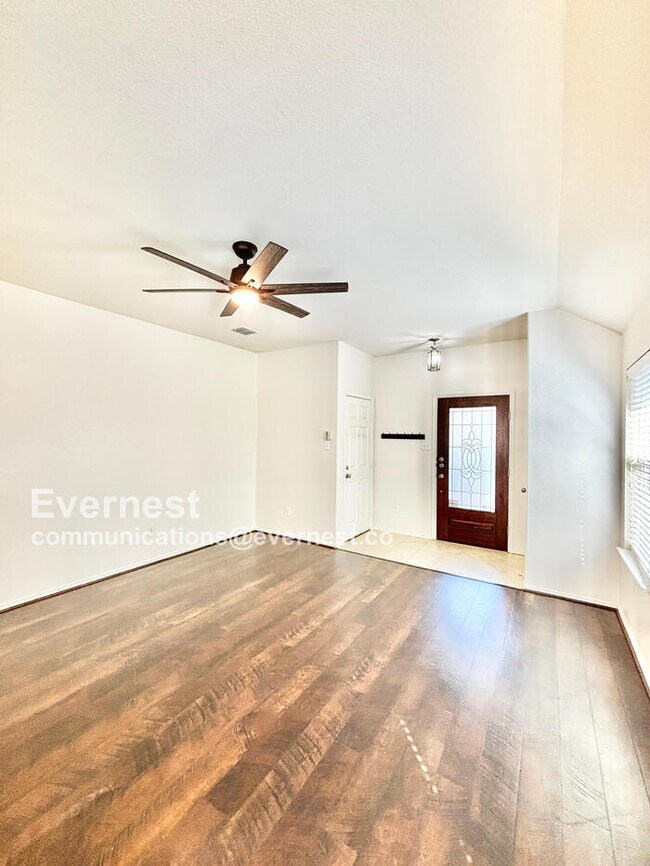 Building Photo - 12176 Walden Wood Dr