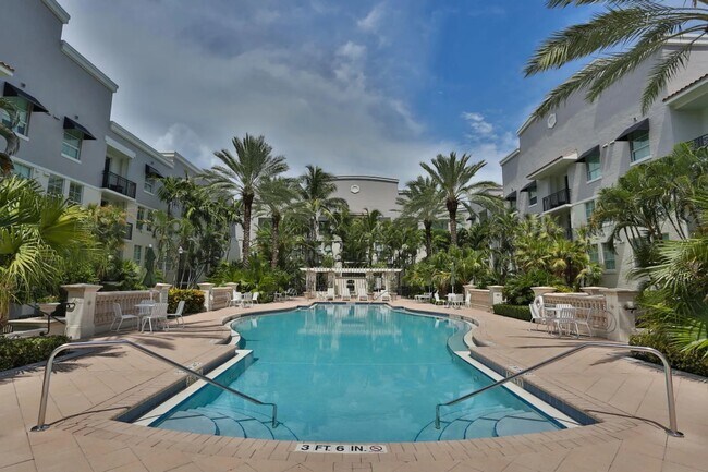 Building Photo - 600 S Dixie Hwy