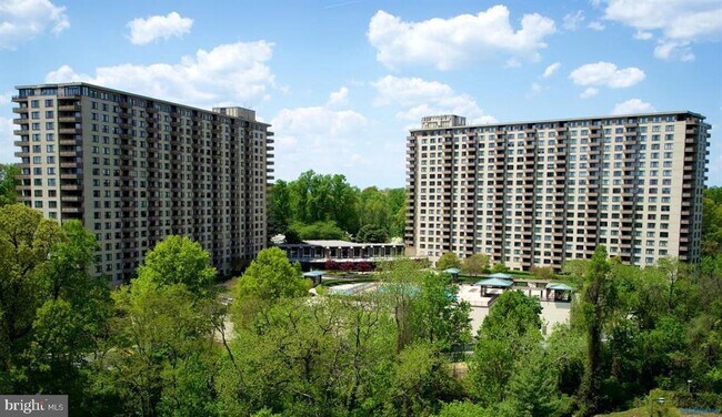 Building Photo - 5225 Pooks Hill Rd