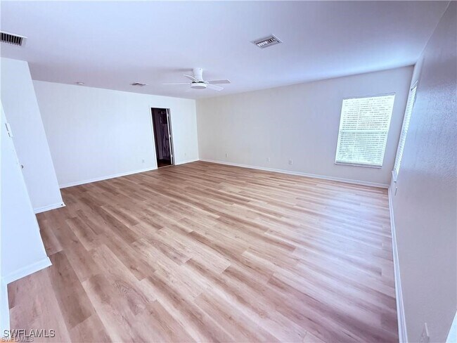 Building Photo - 18168 Horizon View Blvd