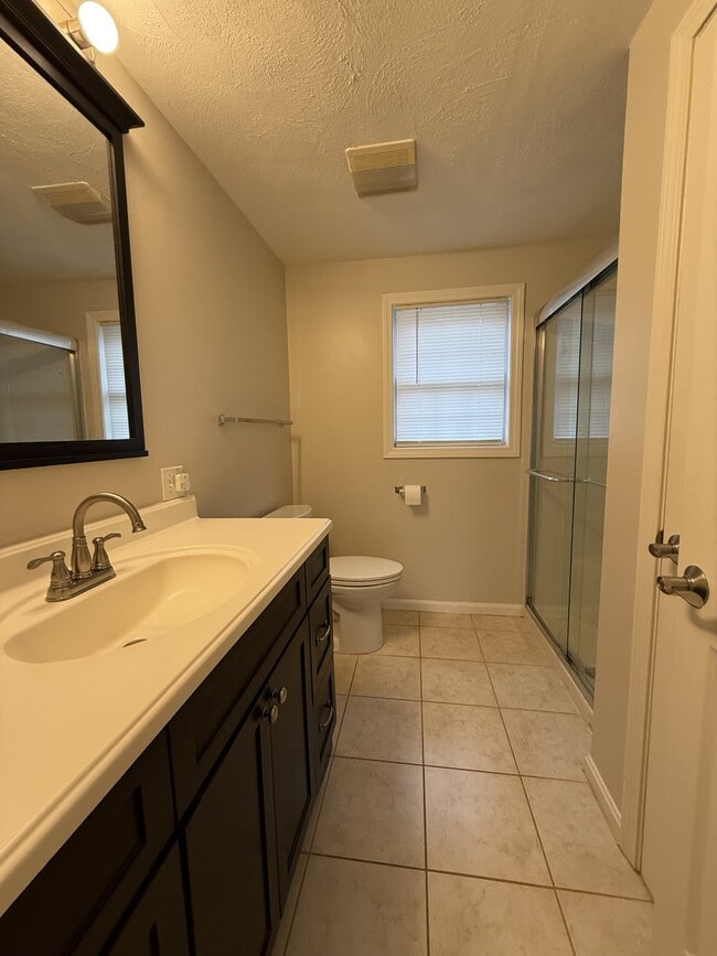 Building Photo - 5 Kensington Park