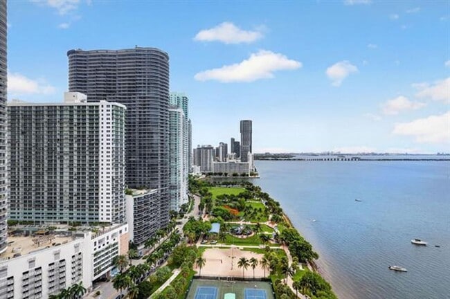 Building Photo - 1717 N Bayshore Dr