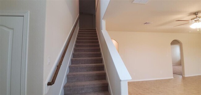 Building Photo - 2530 Remembrance Cir