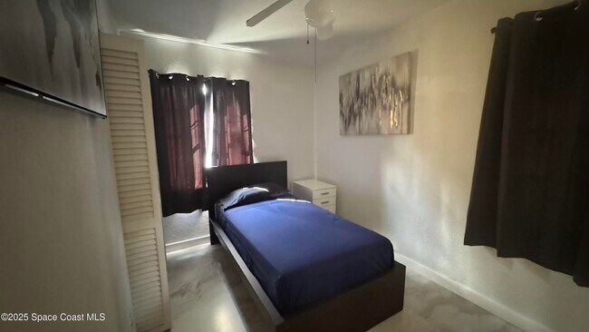 Building Photo - 496 Poinciana Dr