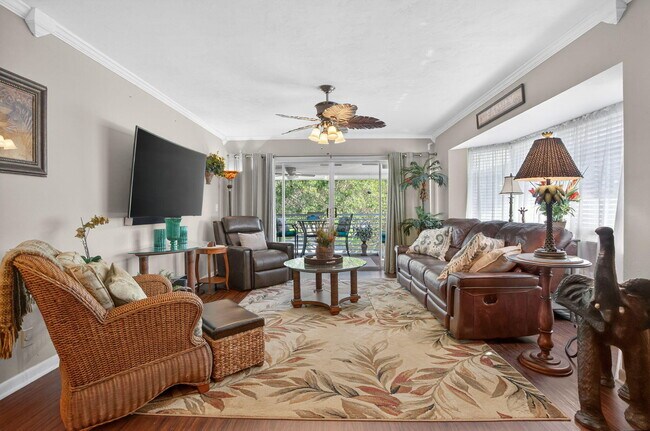 Building Photo - 6 Garden St