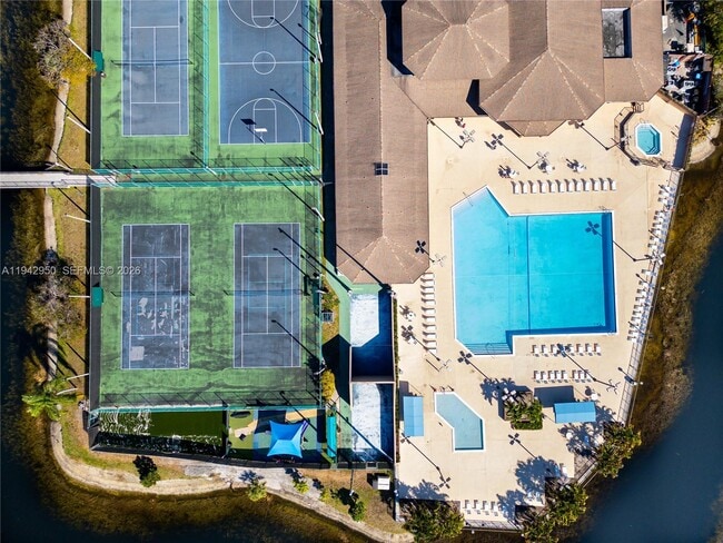 Building Photo - 2342 NW 36th Ave