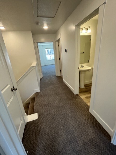 Building Photo - 909 N 1190 E