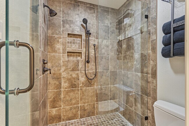 Building Photo - 2351 W Settler's Way