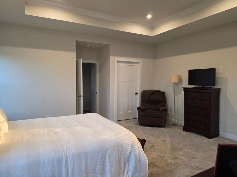 Building Photo - 28050 Purple Martin Cir