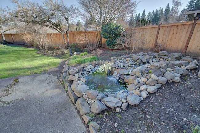 Building Photo - 4Bd/2.5Ba Renton House