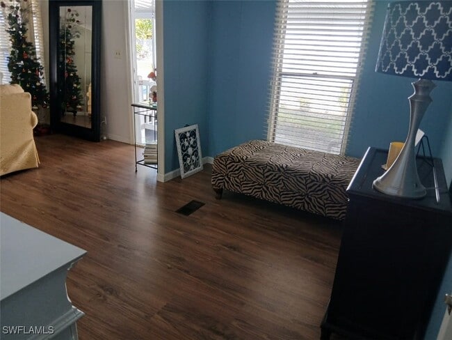 Building Photo - 2105 Cypress Ct