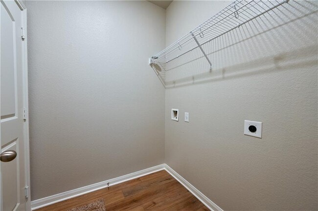 Building Photo - 218 Mount Vernon Way