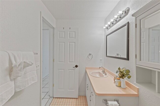 Building Photo - 5116 Plantation Dr