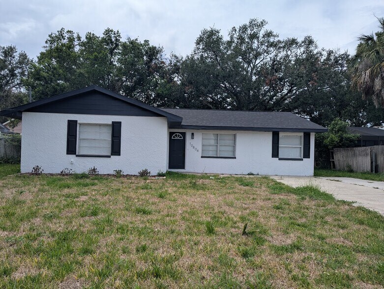 Building Photo - 10804 N 53rd St