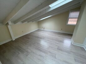 Building Photo - 50 Lawrence St