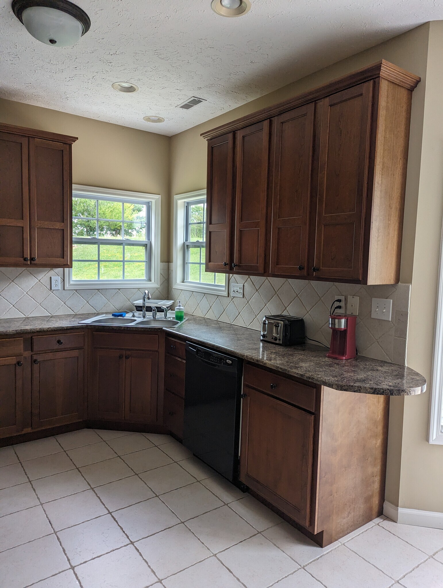 Building Photo - 2234 Sandpiper Ct N