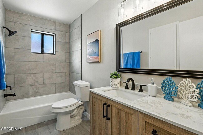 Building Photo - 11273 Ivanhoe Dr