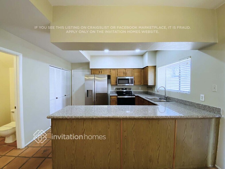 Building Photo - 42 W Hancock Ave