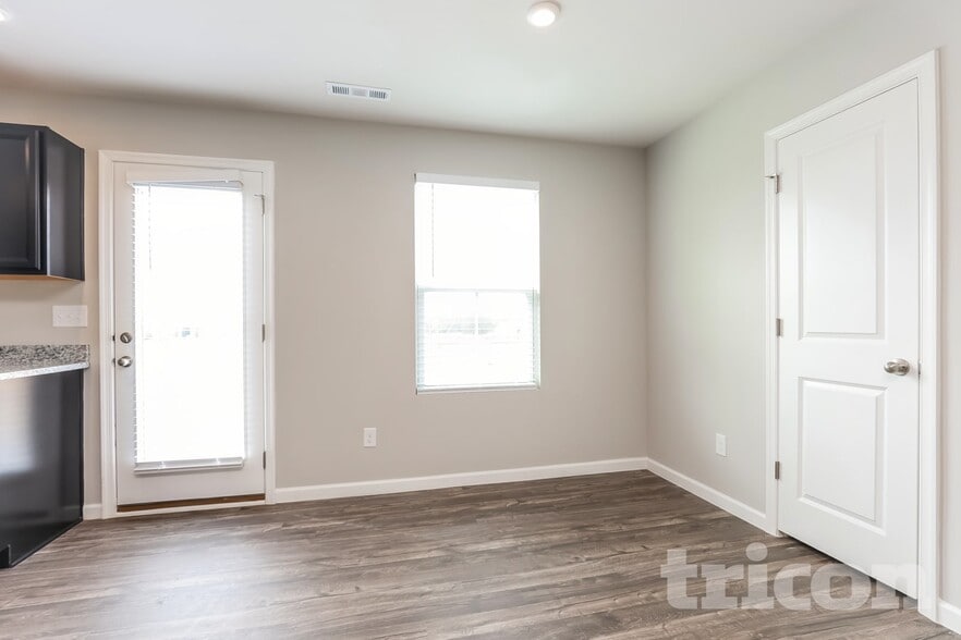 Building Photo - 2013 Westchester Dr