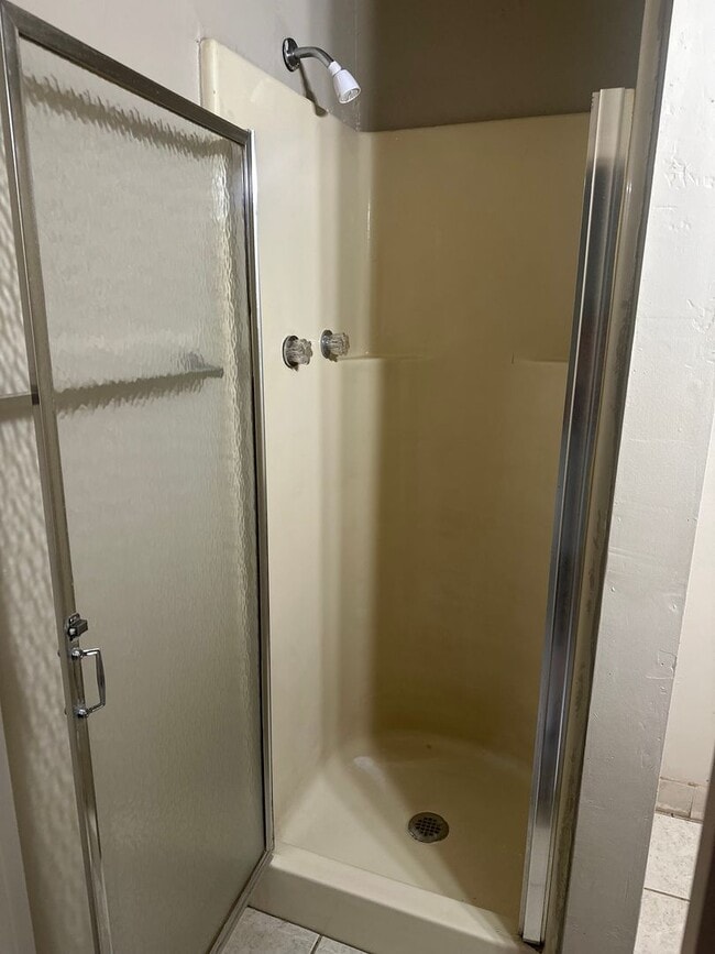 Building Photo - 3-Bed, 2-Bath Springdale Home with Split F...