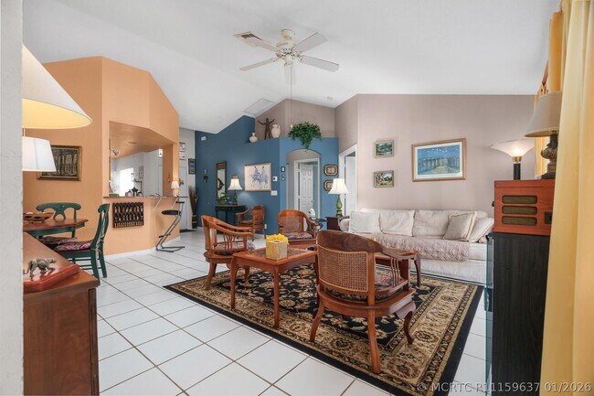 Building Photo - 5260 Grande Palm Cir