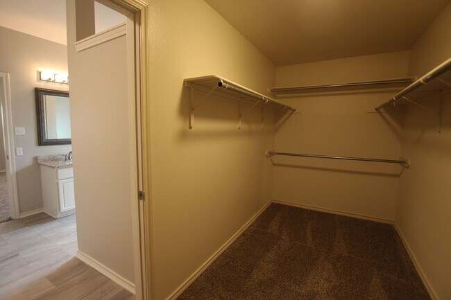 Building Photo - Stunning 3 bed 2 bath in Whitehouse ISD!