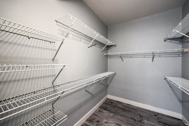 Building Photo - First-Floor 3BR/2BA Gated Condo with Resor...