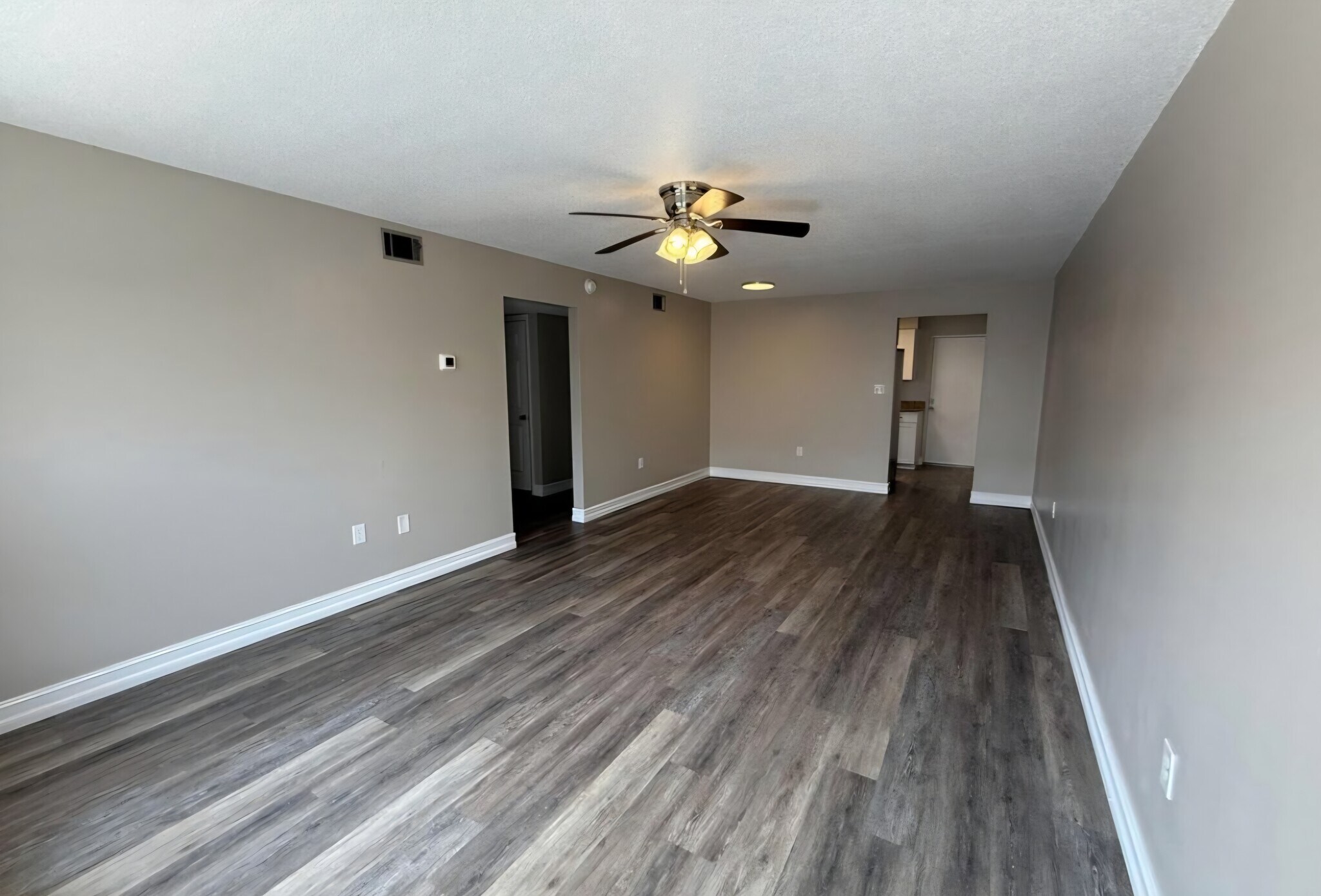 Building Photo - 190 E Olmstead Dr