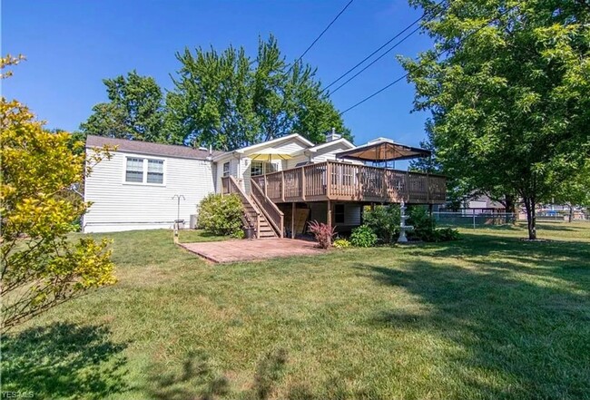 Building Photo - Charming House in Strongsville