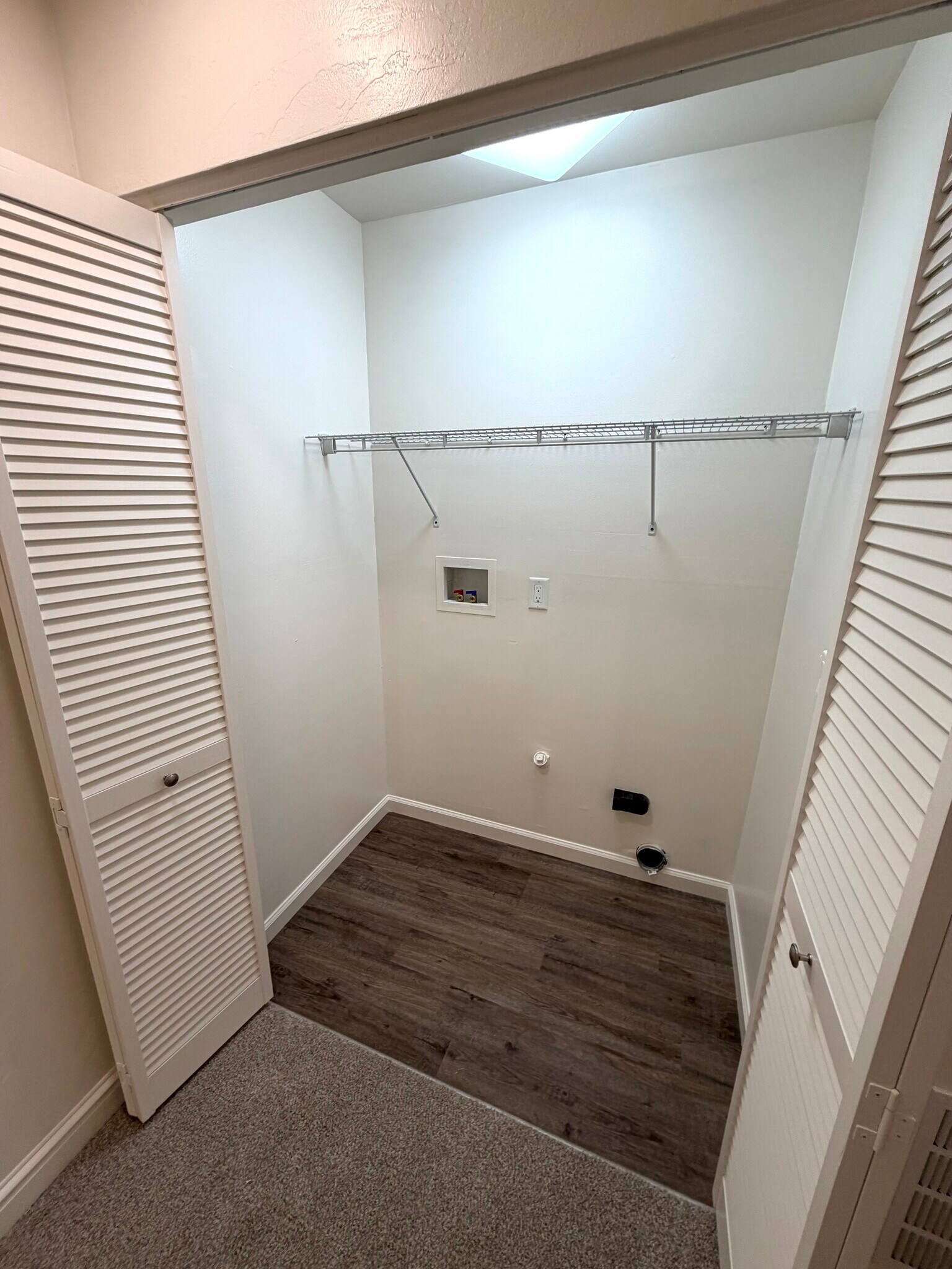 Laundry closet upstairs. - 1005 Willow Green Dr