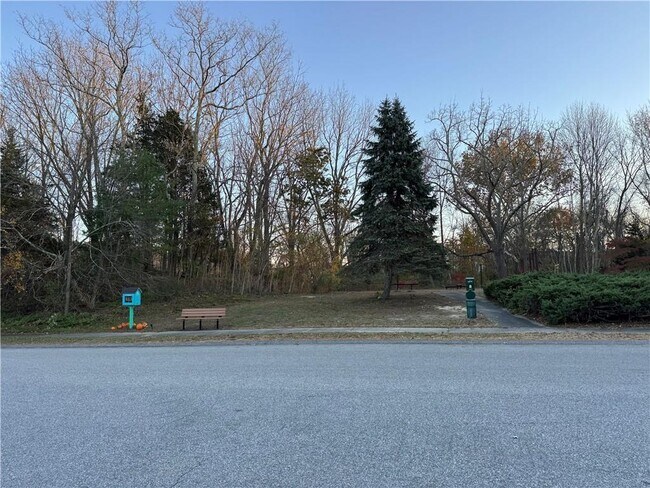 Building Photo - 25 Franklin Rd