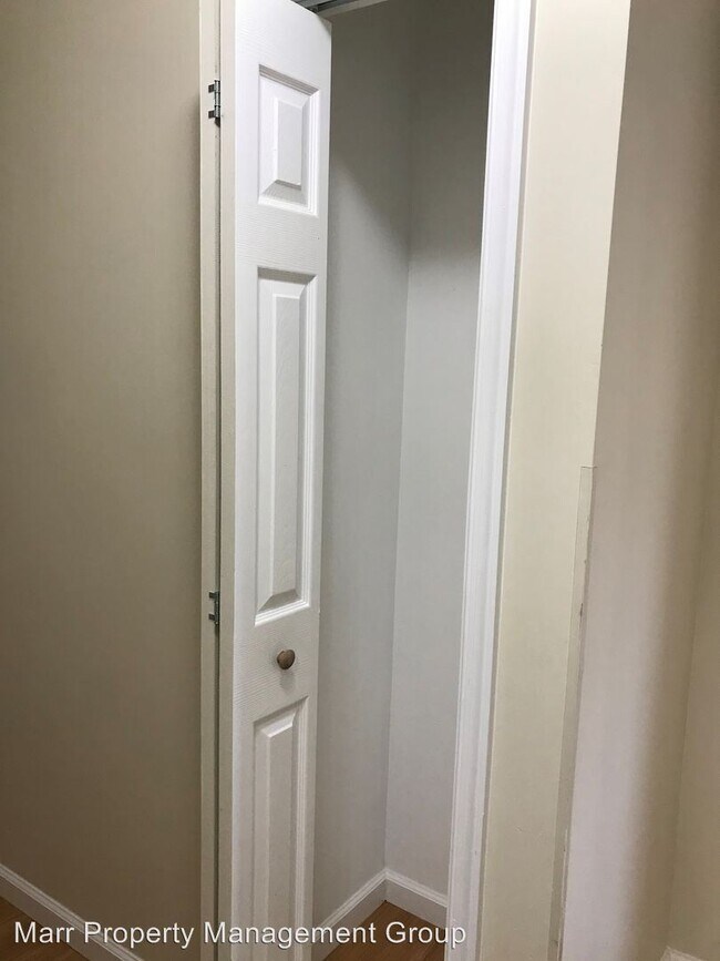 Building Photo - 1605 N Mulberry St