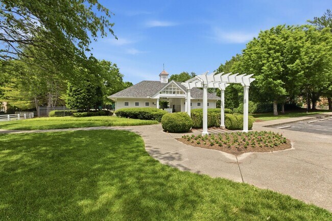 Building Photo - 426 Compton Ln