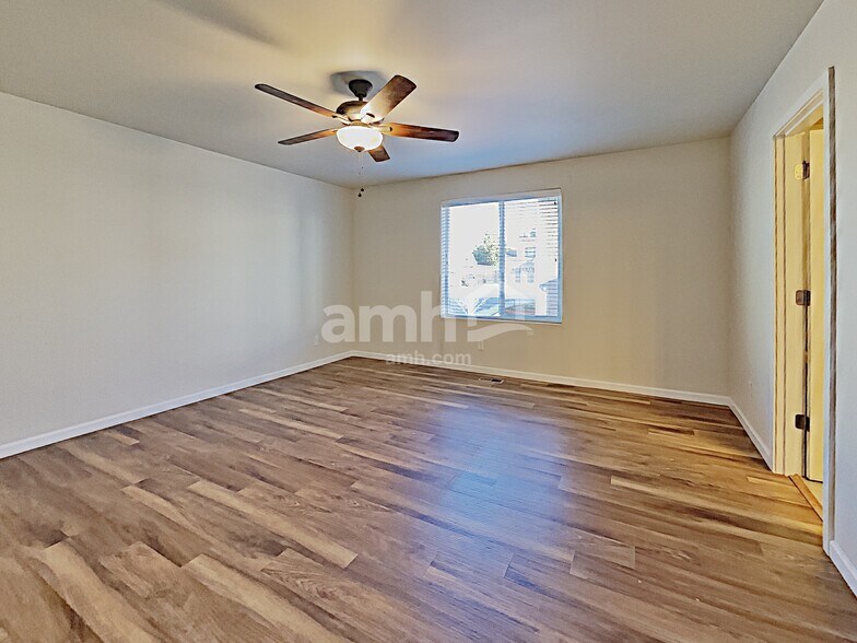 Building Photo - 14017 67th Ave E