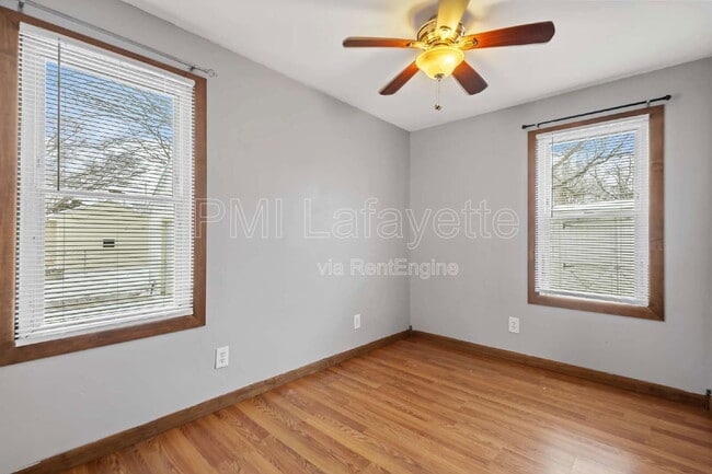 Building Photo - 2115 Perrine St