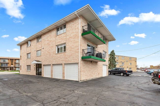 Building Photo - 5359 Edison Ave