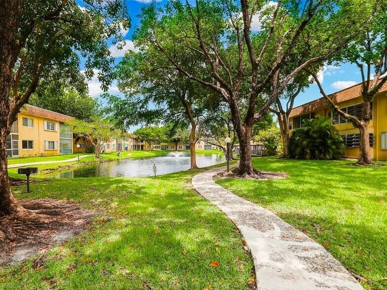 Primary Photo - 5120 SW 40th Ave