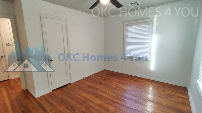 Building Photo - Charming 2 Bedroom near I-44 & May Ave.