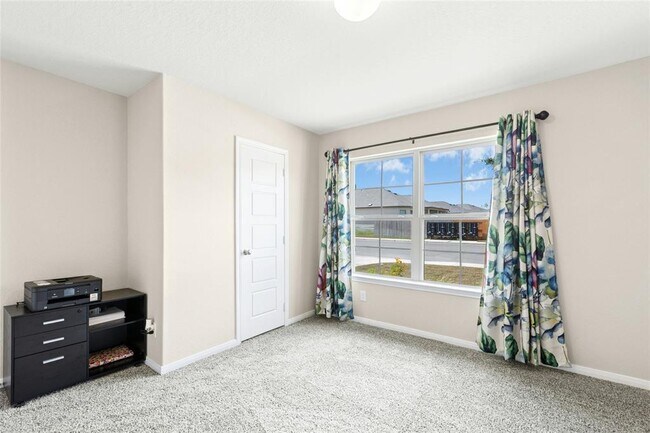 Building Photo - 2929 Greenbriar Rd