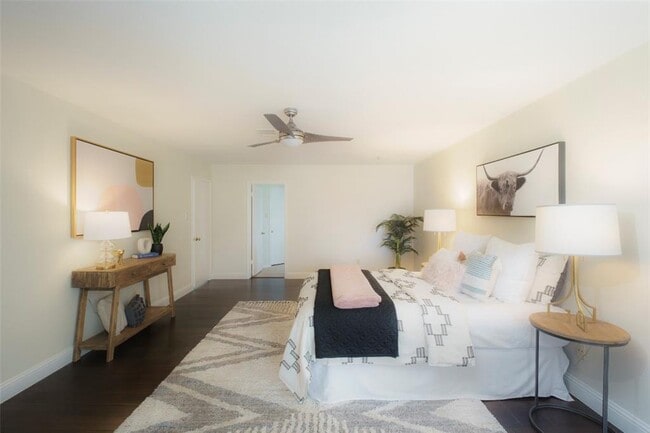 Building Photo - 2201 Broughton Ct