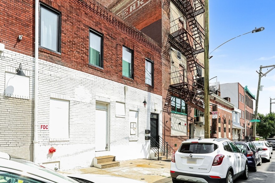 Building Photo - 2201 N Front St