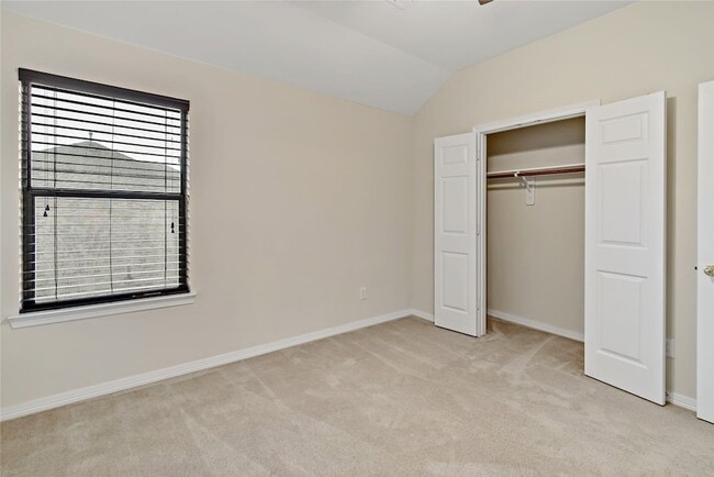 Building Photo - 3308 Southern Grove Ln