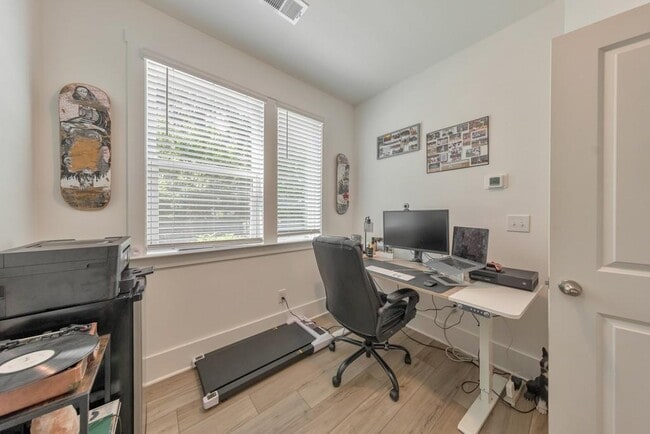 Building Photo - 1519 Layton Ln NW