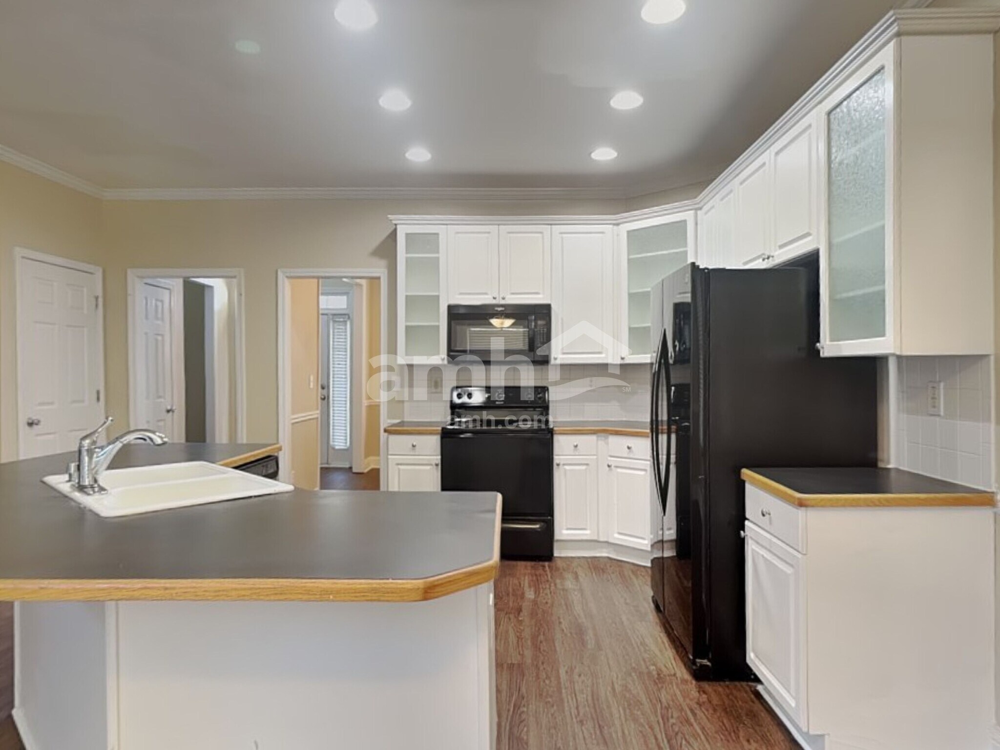 Building Photo - 3284 Creek Trace E