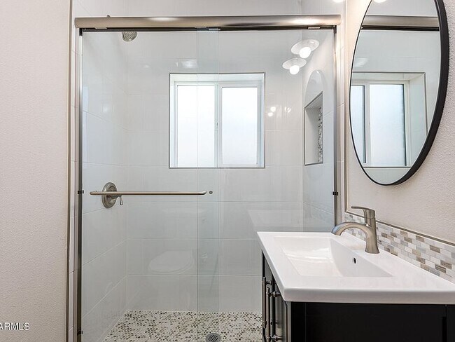 Building Photo - 1618 W Taylor St