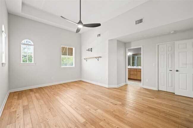 Building Photo - 113 S Melville Ave