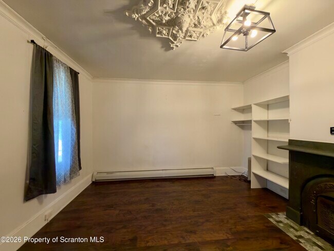 Building Photo - 306 S Hyde Park Ave