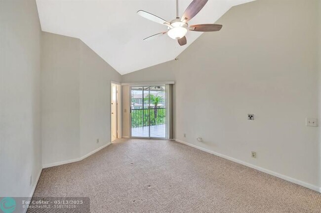 Building Photo - 6715 Via Regina