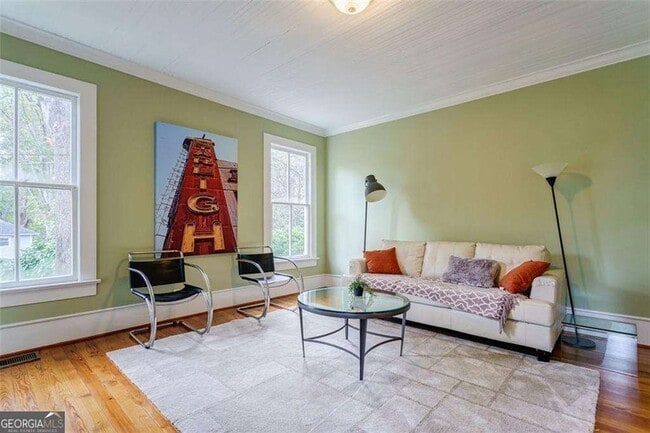 Building Photo - 1987 Knight Ct SE