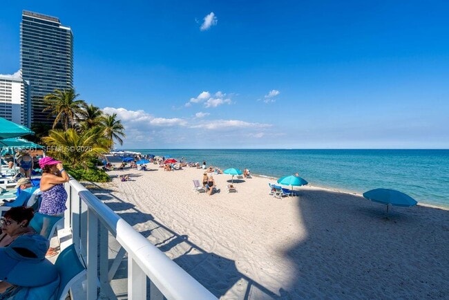 Building Photo - 3140 S Ocean Dr